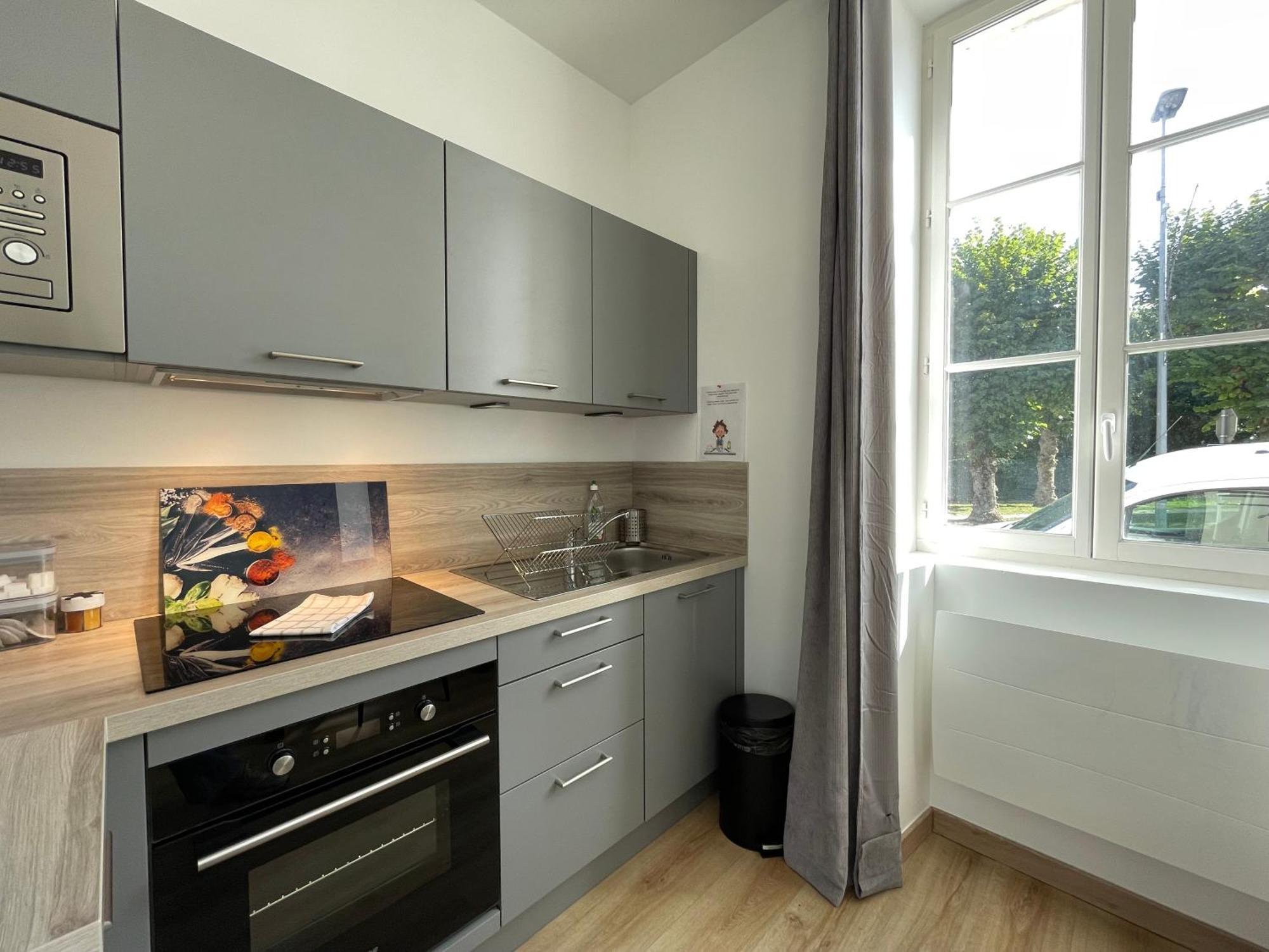 Bel Appartement, 2 Lits Doubles, Parking Gratuit Chablis Exterior foto