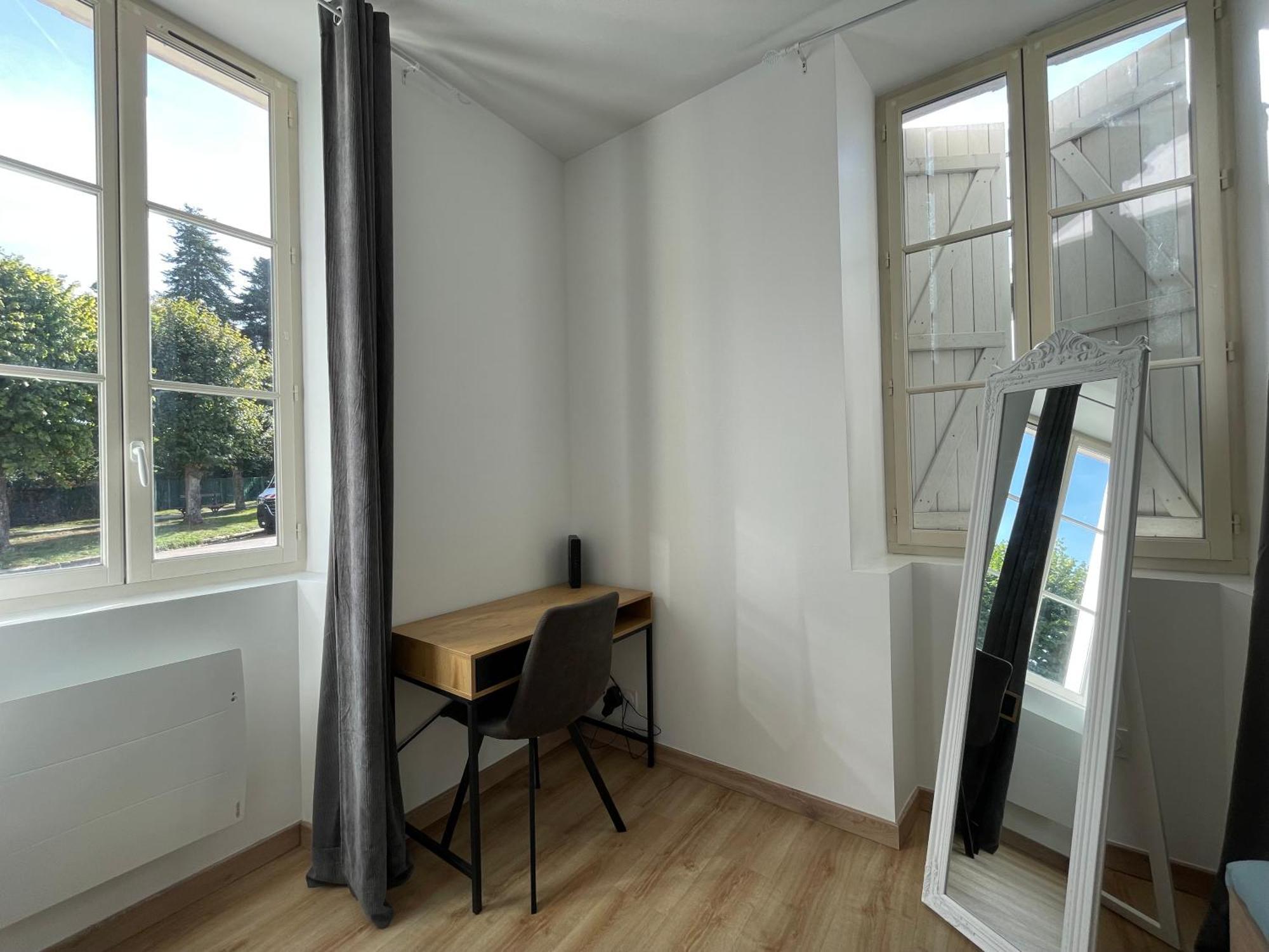 Bel Appartement, 2 Lits Doubles, Parking Gratuit Chablis Exterior foto